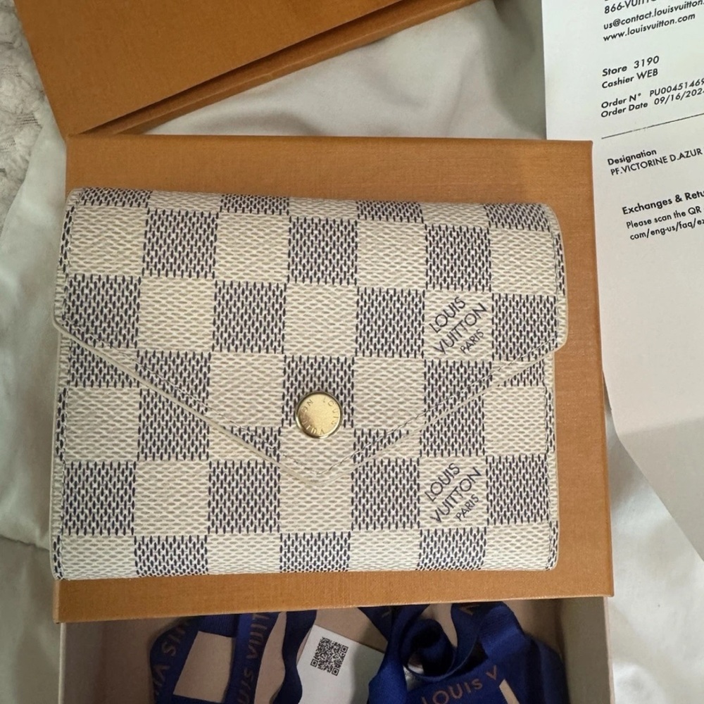 NWT Louis Vuitton Victorine Wallet Damier Azure Canvas and Rose Ballerine Pink